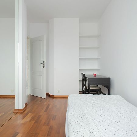 Shortstaypoland Wolnosc Varsavia Esterno foto